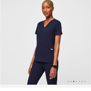 Figs scrubs Women's Navy Casma - Three-Pocket Scrub Top - XXS / Navy